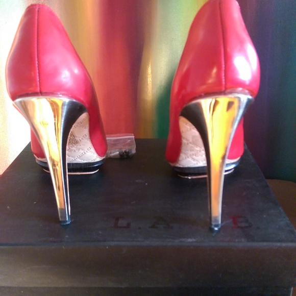 L.A.M.B. Glam Platform Pump - Picture 7 of 7